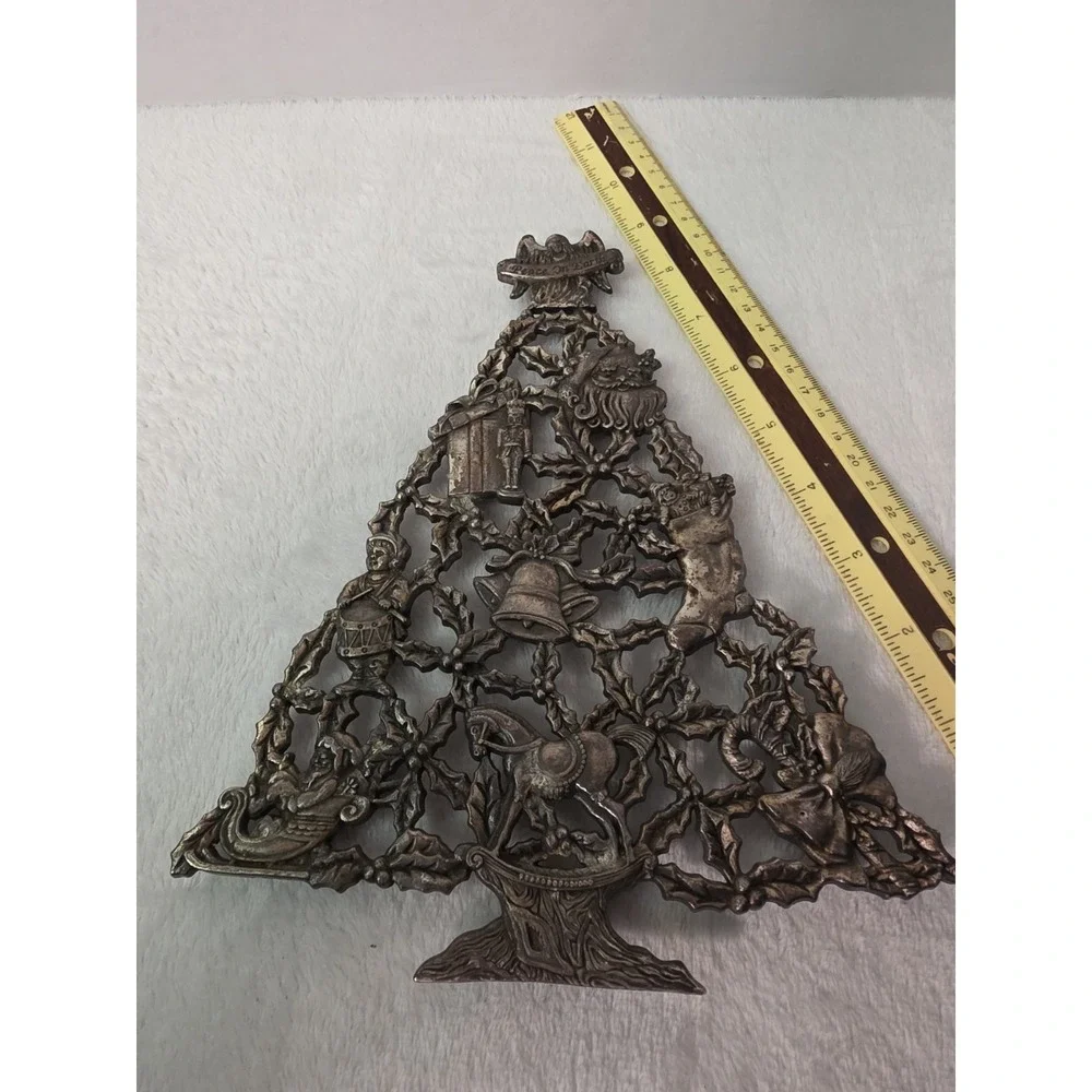 Macy's All The Trimmings Christmas Tree Trivet‎